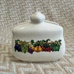 Vintage Kensington Garden Fruit On A Vine White Ceramic Napkin Holder